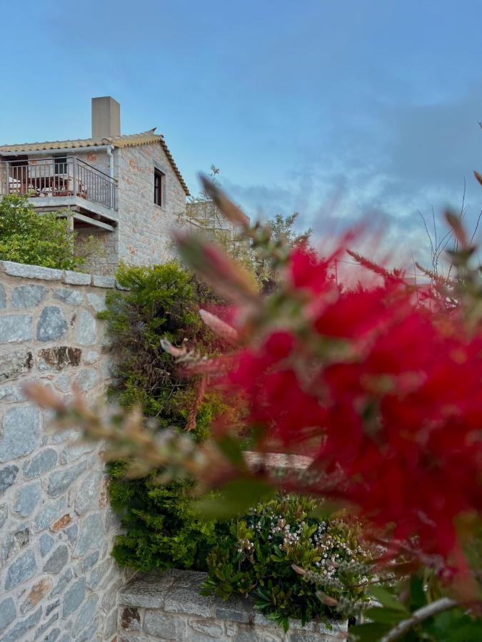 Achelatis Traditional Guest Houses Areópoli Eksteriør bilde